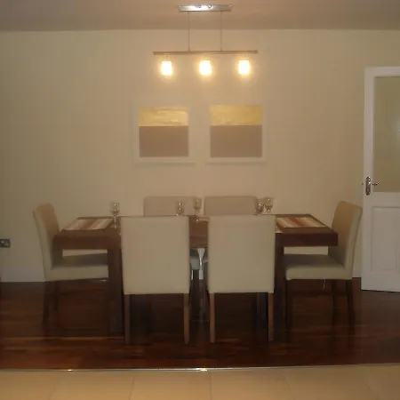 Nyaraló 33 Ardmullen Townhouse X Davitt's & Restaurant *